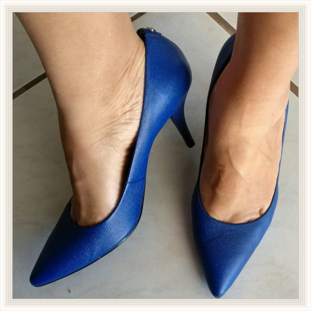 MICHAEL KORS Electric Blue Pumps 8.5